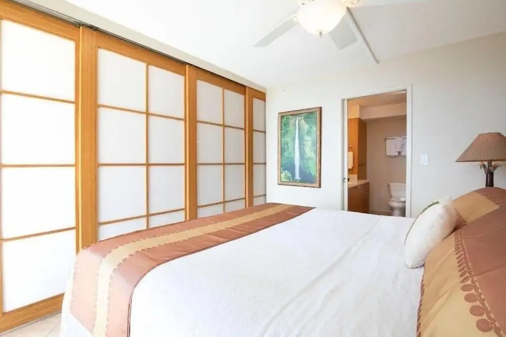 Mana Kai Maui Resort, #812a 1 Bedroom Condo by RedAwning