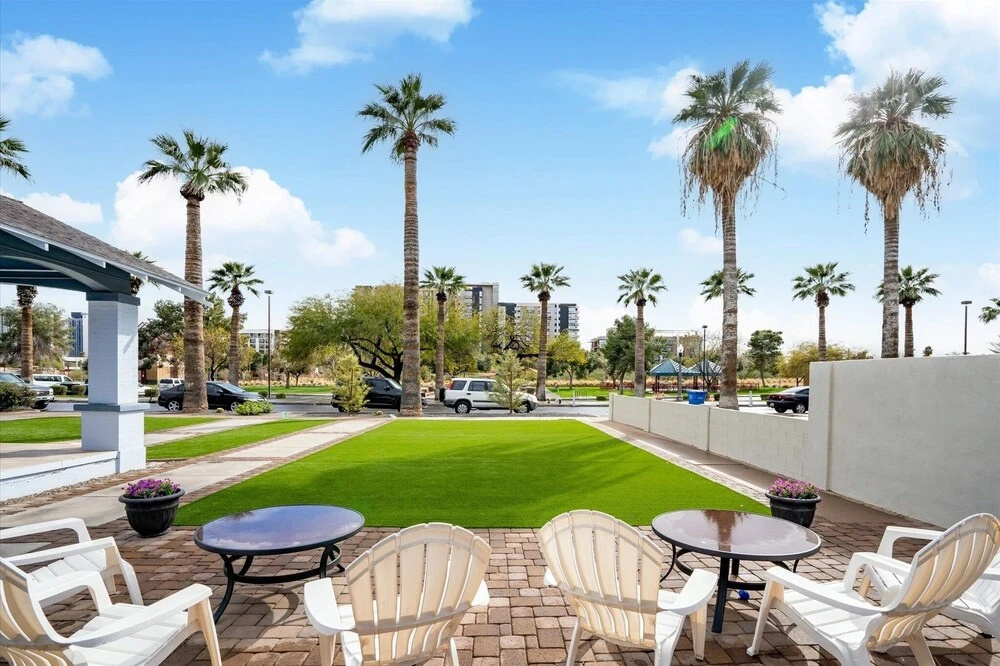 20 Chelsea Place 1 Bedroom Condo by RedAwning