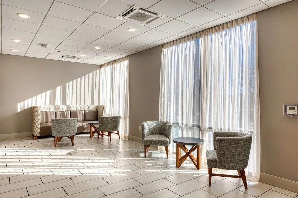 Holiday Inn Express & Suites Manitou Springs by IHG