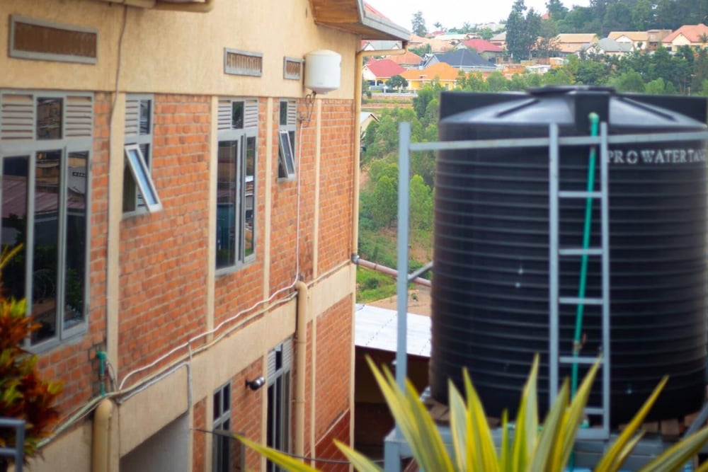 Inviting 6-bedrooms Apartment in Kigali