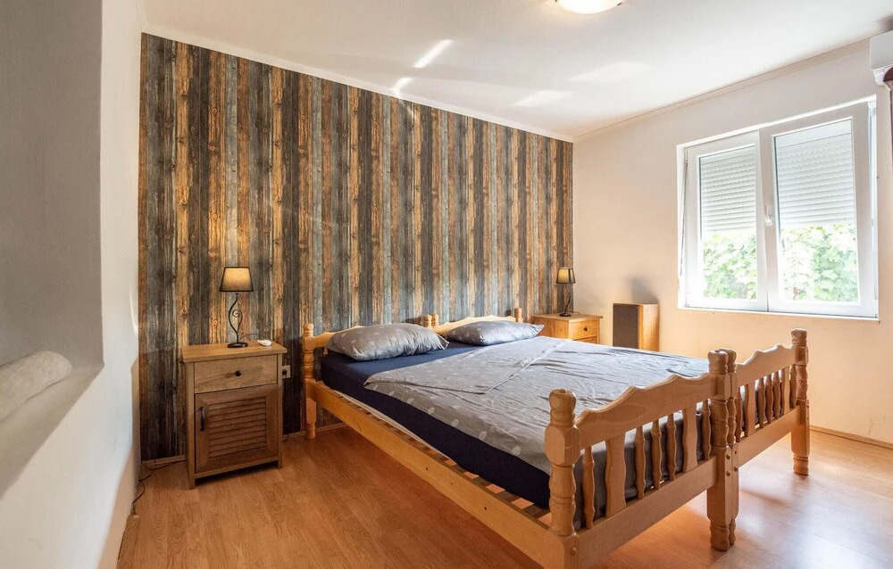 Amazing Apartment in Split With 3 Bedrooms, Wifi and Indoor Swimming Pool