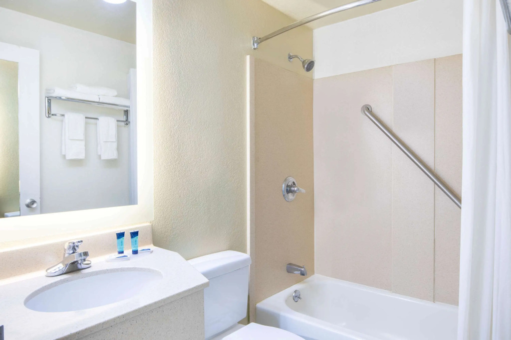 Howard Johnson by Wyndham Athens