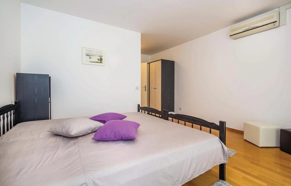 3 Bedroom Nice Home In Crikvenica