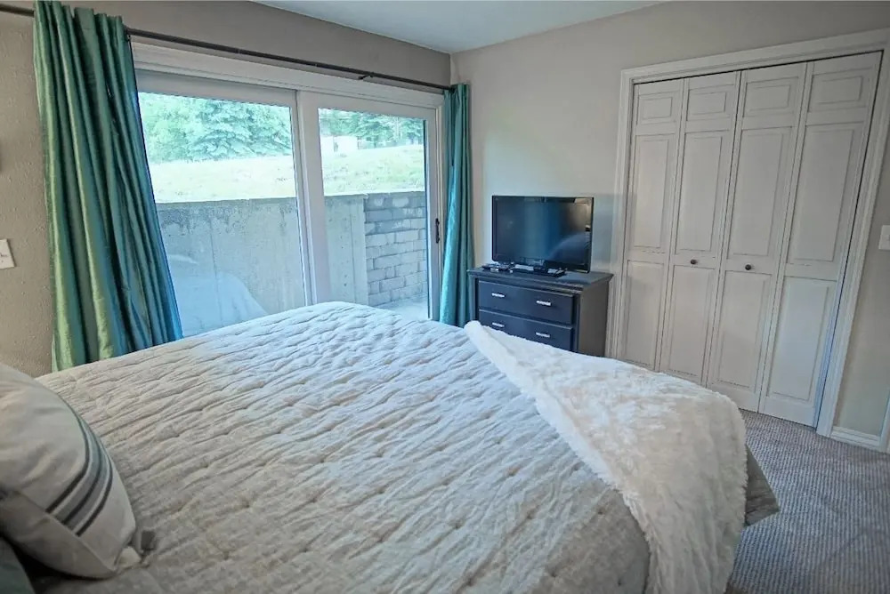 The Phoenix 113 (412411) - 2 Br Condo