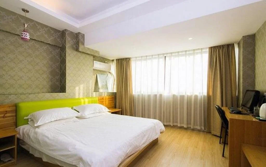 Yimi Hotel