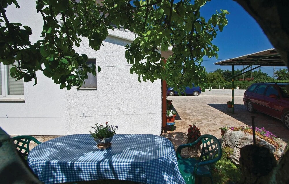 Nice Home in Liznjan With Wifi and 1 Bedrooms