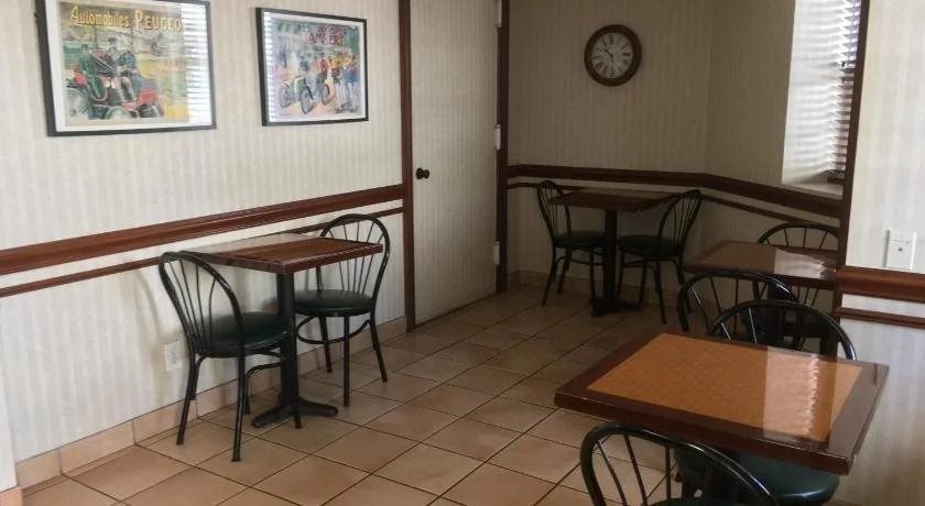 Whitman Motor Lodge