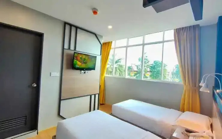 Uptown Hotel