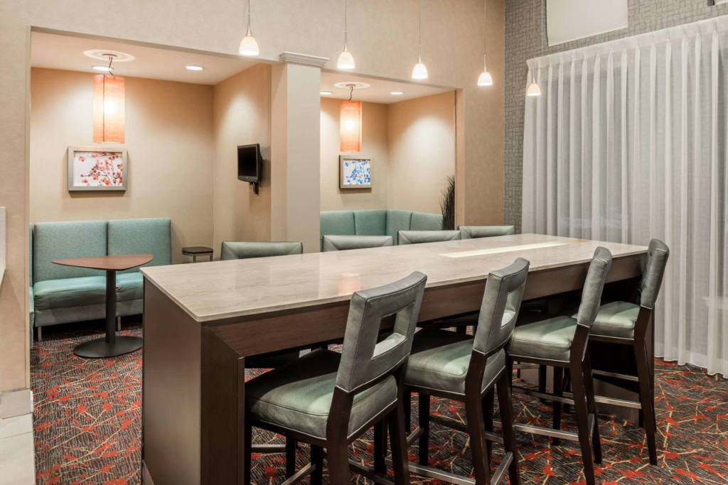Hawthorn Suites By Wyndham St. Louis Westport Pla