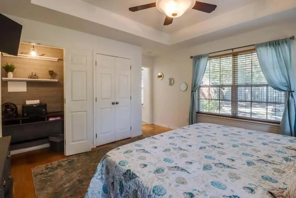 The Gulf Breeze Getaway