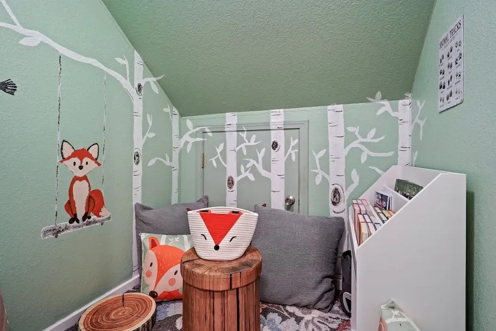 Newly Renovated 12 Sequoia Home, Spacious and Kids Friendly by Redawning