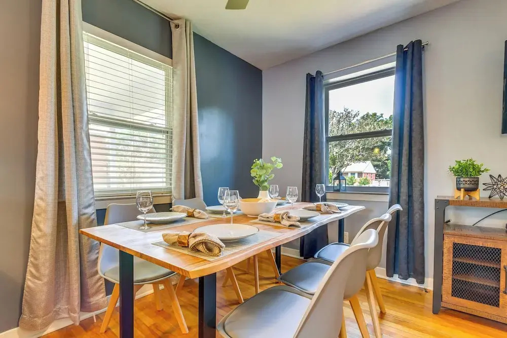 Pet-friendly Pensacola Home w/ Sunny Backyard!