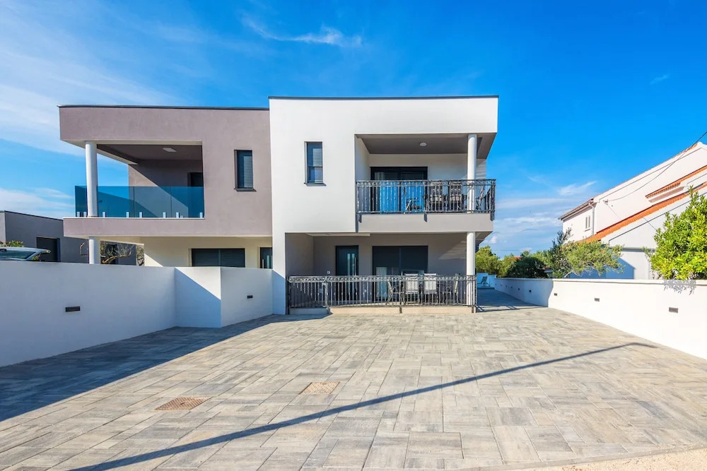 Apartment Spanic 1