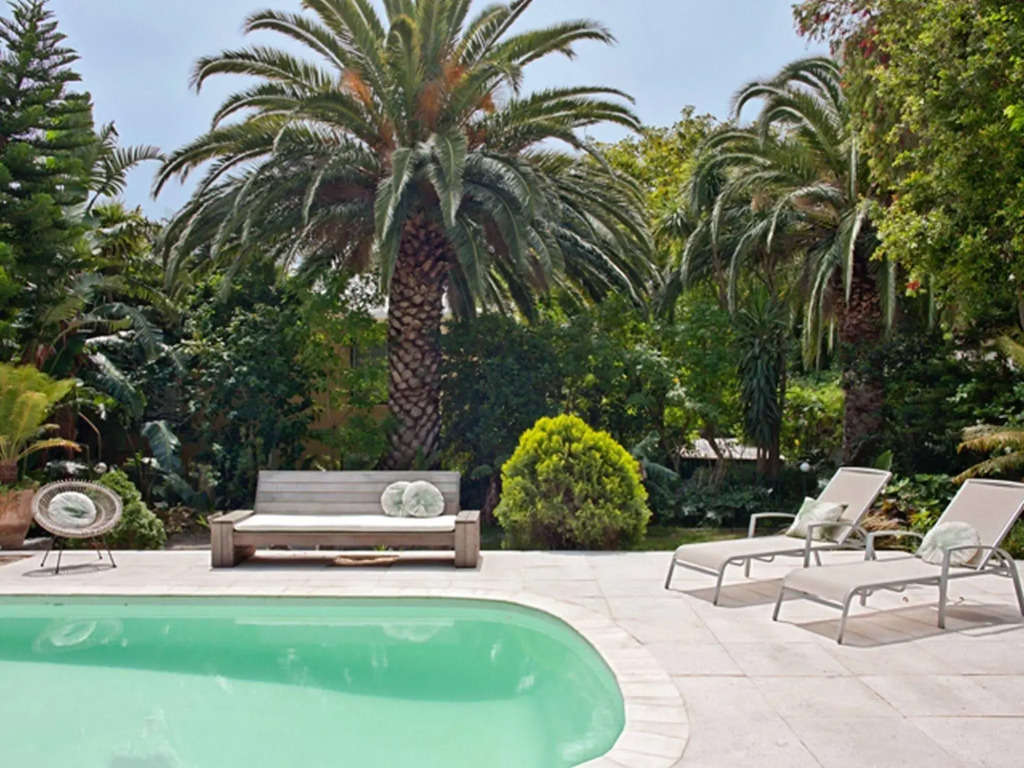 Cape Standard Guest House