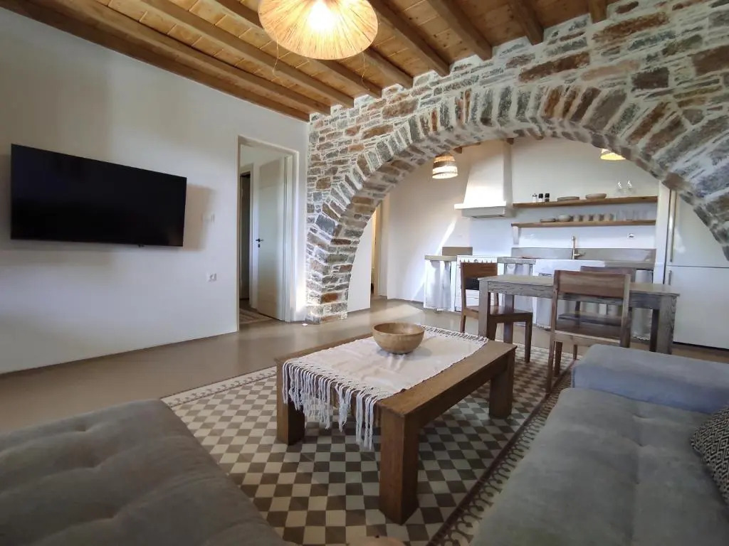 Traditional suites in Chora Kythnos #6
