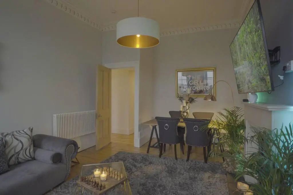 Luxurious 1 Bed Finnieston Apartment