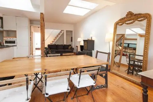 Central, Charming, Quiet, Garden and Parking