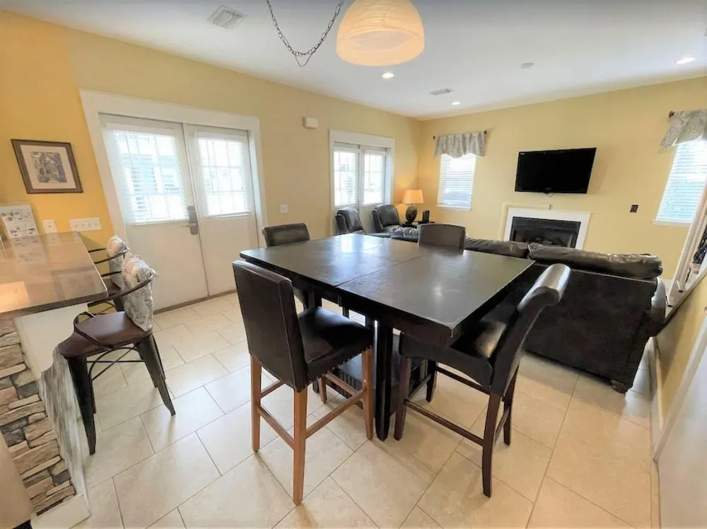 Mills Seaview Cottage by Forehand Rentals