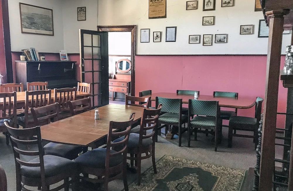 Bushranger Hotel