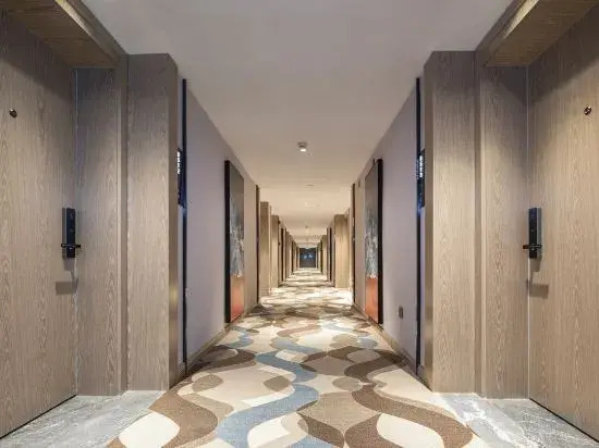 Keriad Hotel (Jinan Quancheng Square Baotu Spring Branch)