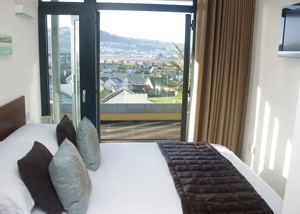 Riviera Apartments - Five Stylish Penthouse Apartments with Unrivalled Sea Views of Teignmouth, Shaldon, The Jurassic Coastline & The Teign Estuary
