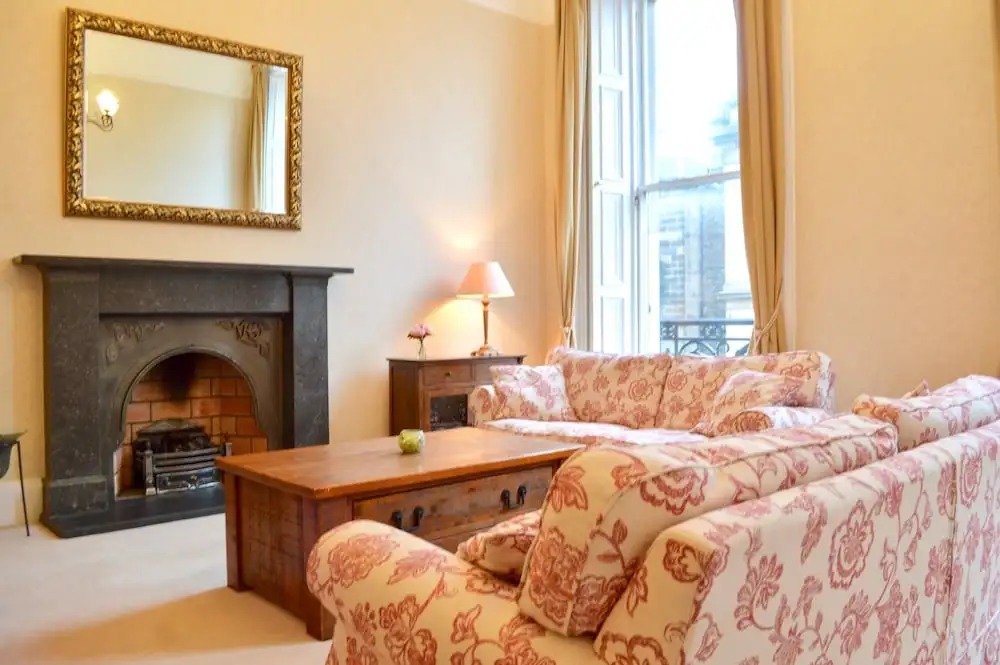 Georgian Flat In The West End