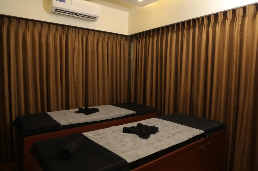 Skysuites By Monarch, Sanpada, Vashi - Navi Mumbai