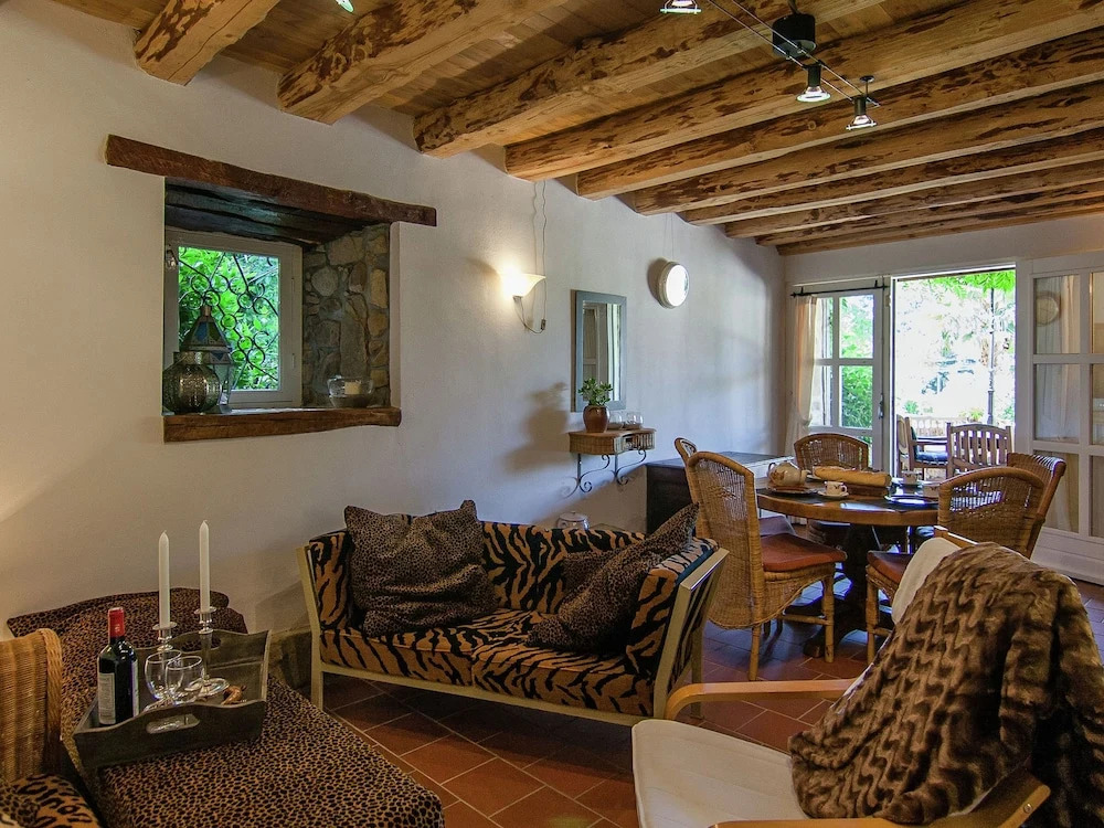 Cottage Bliss in Roussines