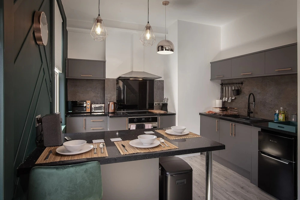 Town View Apartment by Sasco