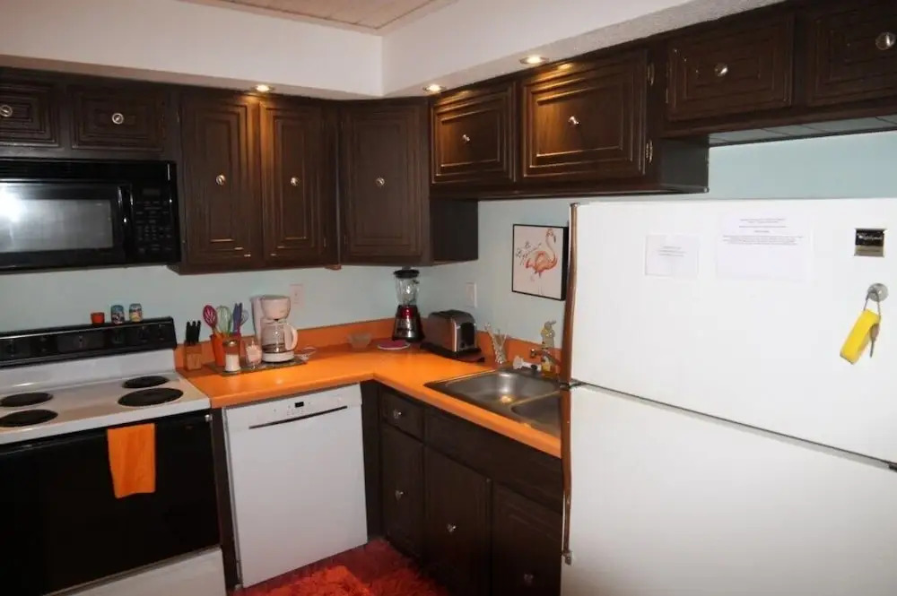 Pelican Inlet C218 2 Bedroom Condo by RedAwning