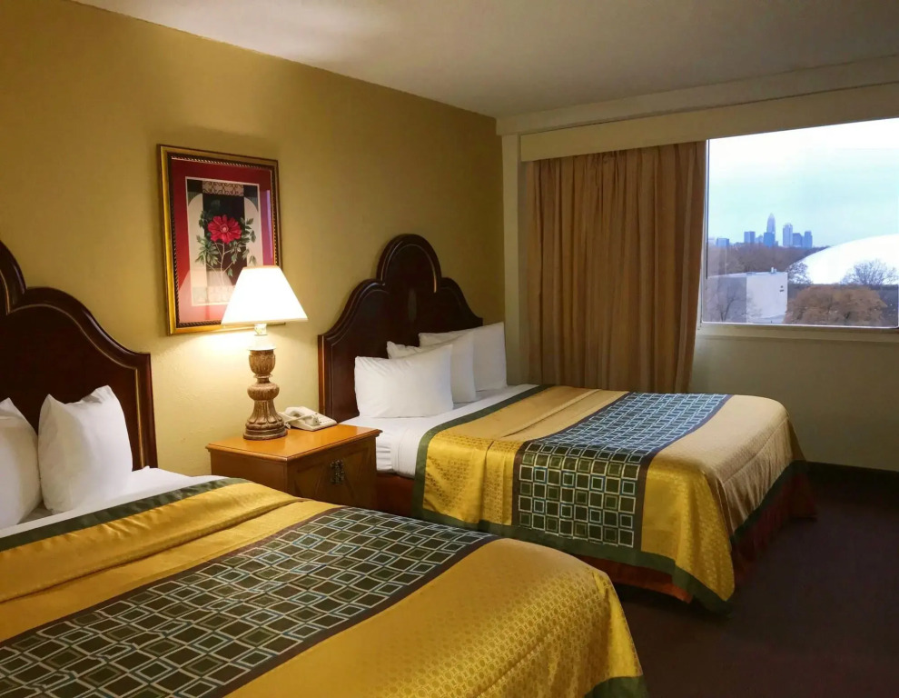 Golden Green Hotel