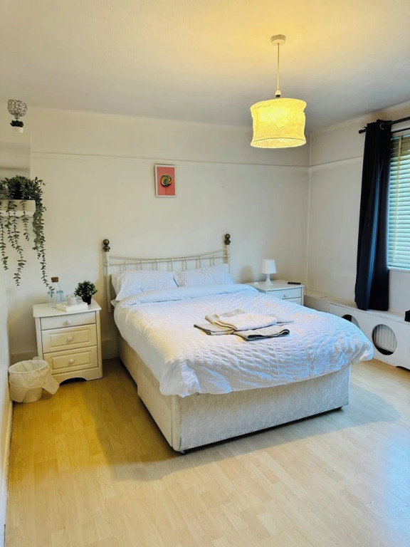 Immaculate 3-bed Apartment in London