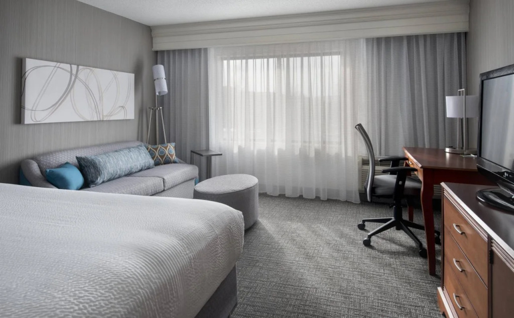 Courtyard by Marriott Lebanon