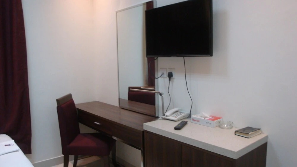 Awali Rose Hotel Suites