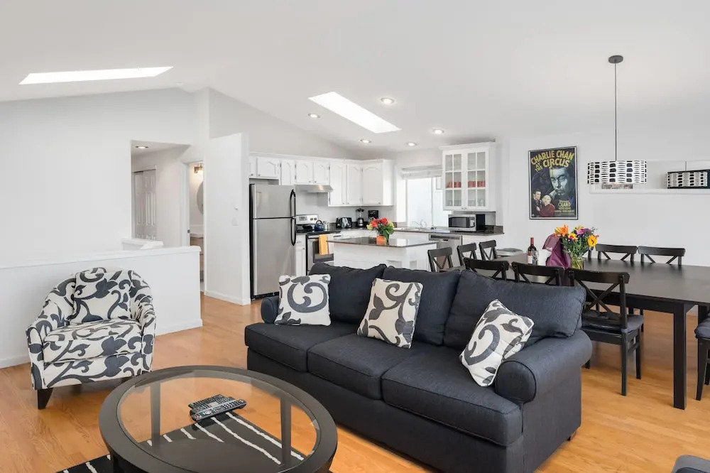 Seattle Vacation Home: The Big Top