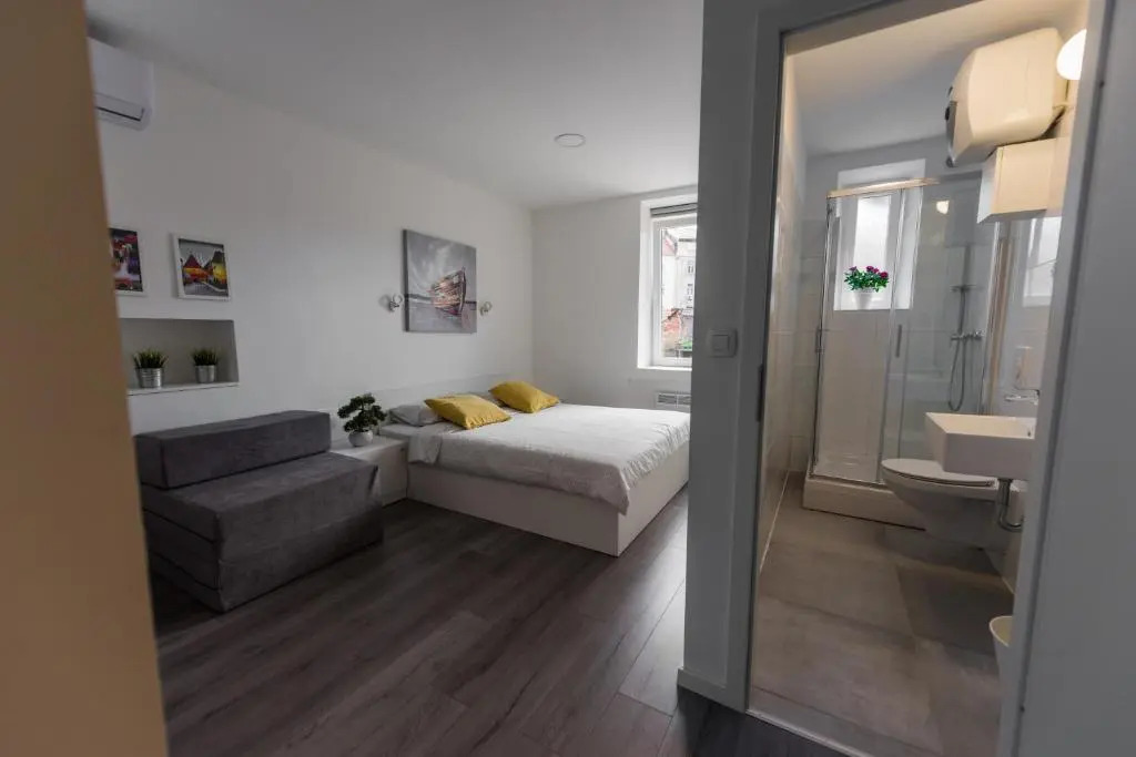 Kings Street Apartments