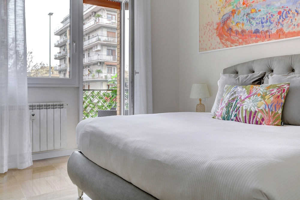 SAN GIOVANNI Appia Park - Stylish apartment with balcony - Metro A - 10 min City Center