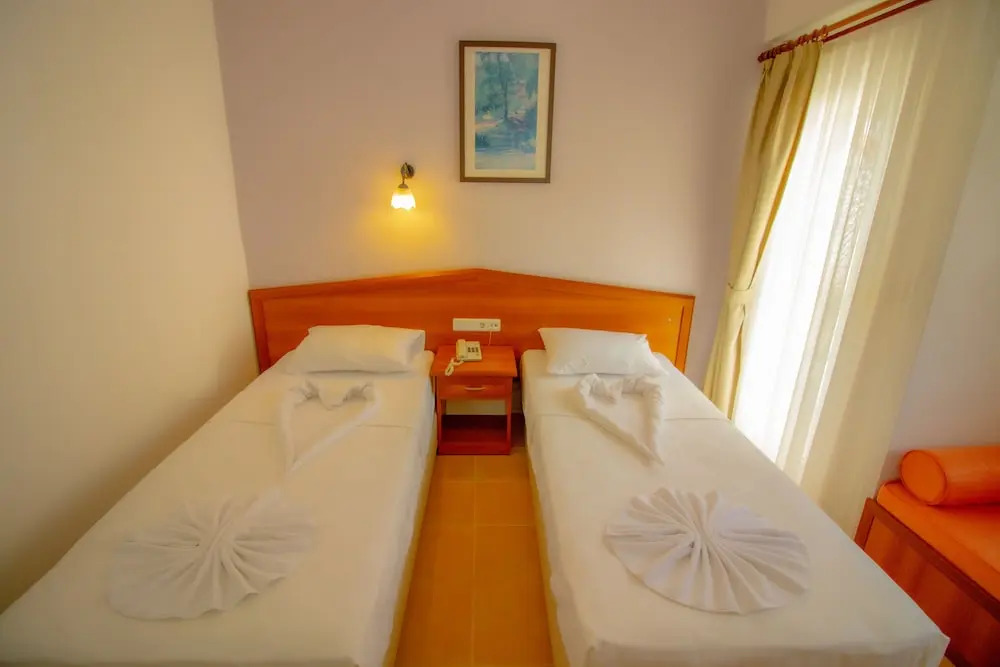Celeste Hotel