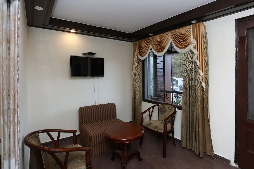 OYO Premium Near Mussoorie Public School