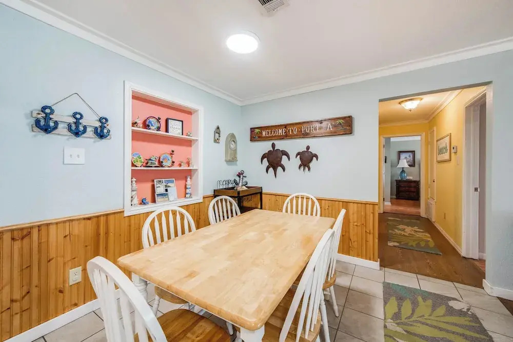 Gulf Breeze by Silver Sands Vacation Rentals