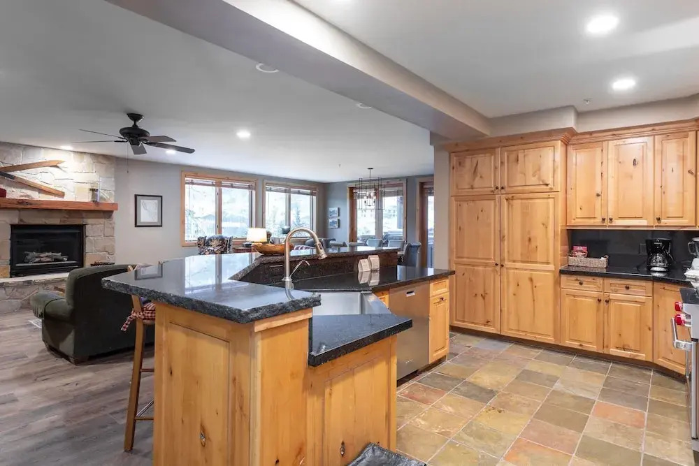 Trail's End Lodge at Deer Valley Resort - Two Bedroom Residence with Spa #101 2 Condo