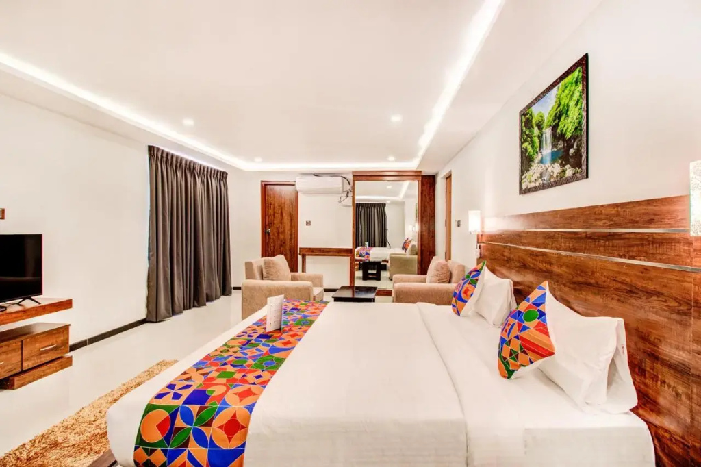 FabHotel Prime The Royal Suites - Nr Gopalan Innovation Mall
