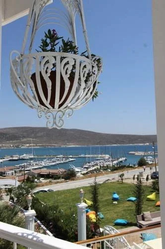 Shaka Marine Boutique Hotel
