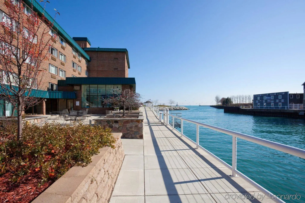 The Harborview on Lake Michigan, an Ascend Collection Hotel