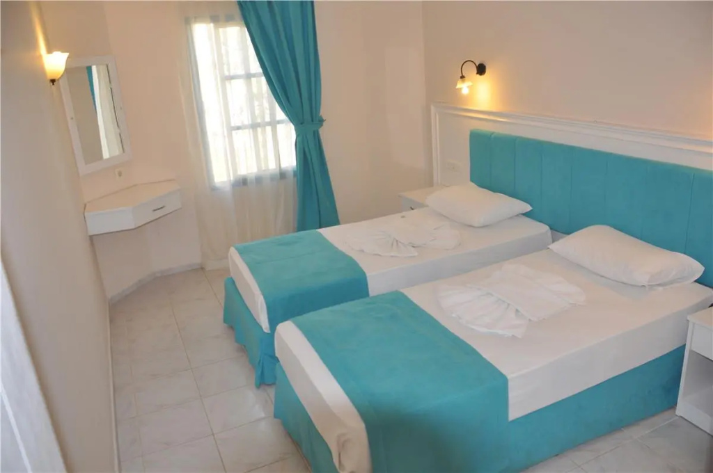 Отель Siesta Beach & Apart