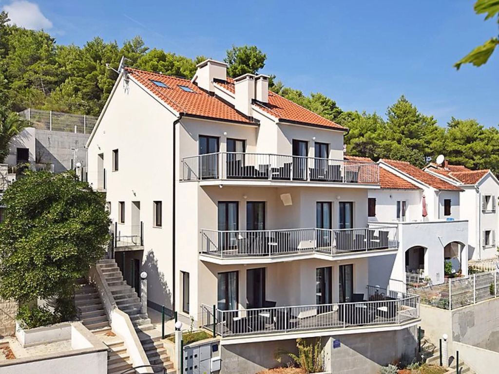 Lozna Residence 31460