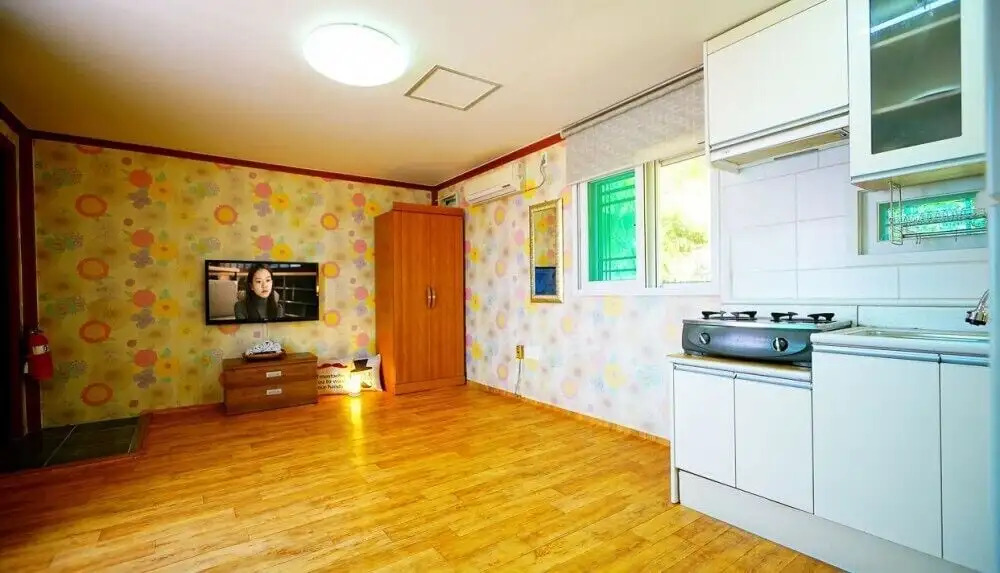 Sea sight pension