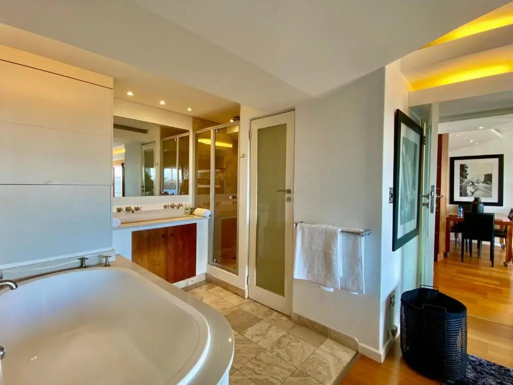 Clifton YOLO Spaces – Clifton Beachfront Executive