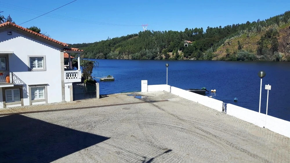 House With one Bedroom in Santa Maria de Feira, With Wonderful Mountai