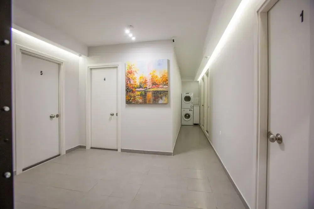 Raise Boutique Rooms in the Center of Athens